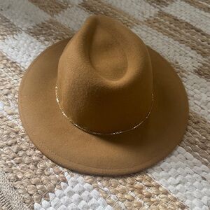 J.Crew NWT wool fedora with gold chain  M/L